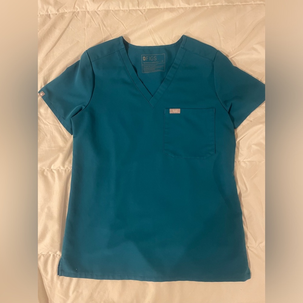 FIGS Catarina one pocket scrub top